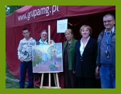 (2/12): Dzielna grupa RSTK przed swoim namiotem