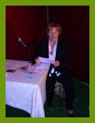 (4/12): �ucja m�wi wierszami do publiczno�ci